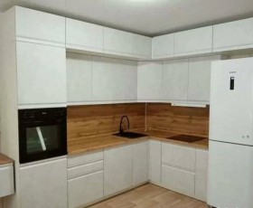 Модульная кухня Бруклин 2.4 x 2 м (Бетон белый) в Рязани - ryazan.katalogmebeli.com | фото 15